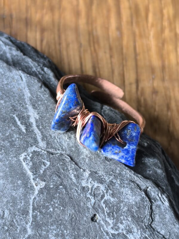 Miedziany pierścionek – Lapis lazuli