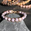 Miedziana bransoletka – warkocz z chalcedonem