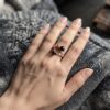 Miedziany pierścionek – turmalin i hematyt